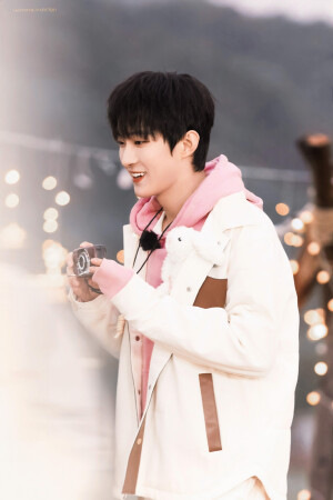 秋日露营

图片来自微博超话