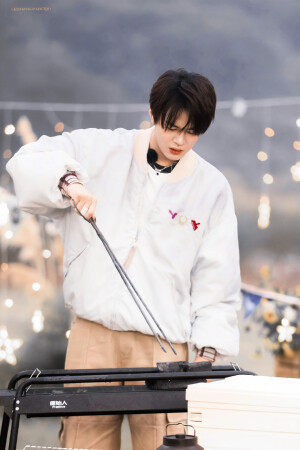 秋日露营

图片来自微博超话