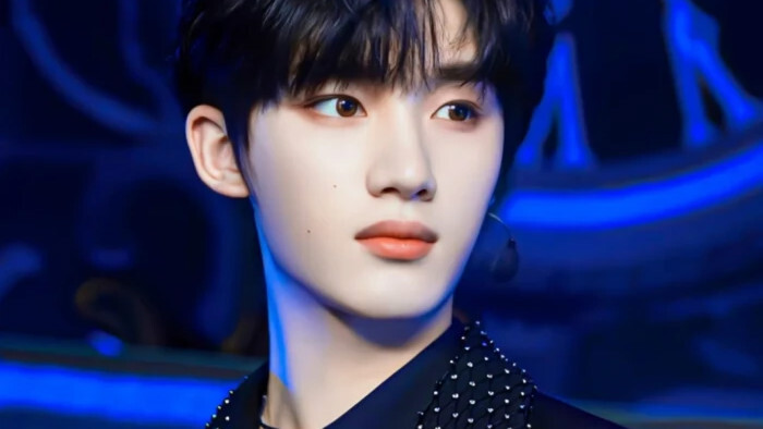 丁程鑫•橙光素材
侵权即删！