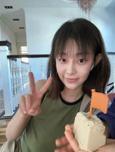 风格女头|你说把爱渐渐放下会走更远