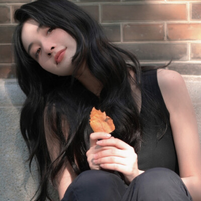 
年年亦如此 我仍盼年年。