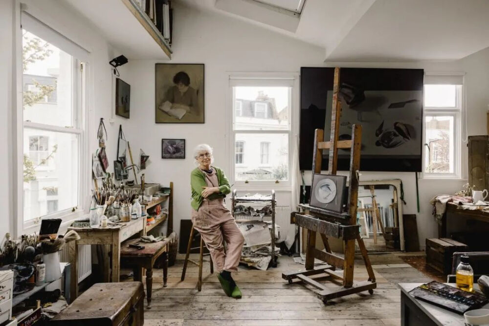 艺术家Haidee Becker，出生于加利福尼亚州，目前居住在伦敦北部。