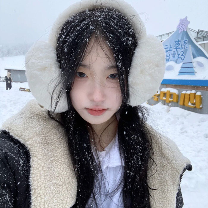 冬季飘雪女头