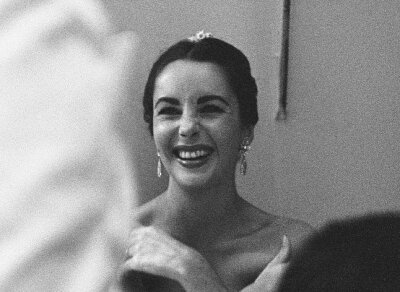  Elizabeth Taylor
