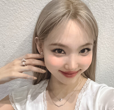 ૮ ˃̵ ֊ ˂̵ ა