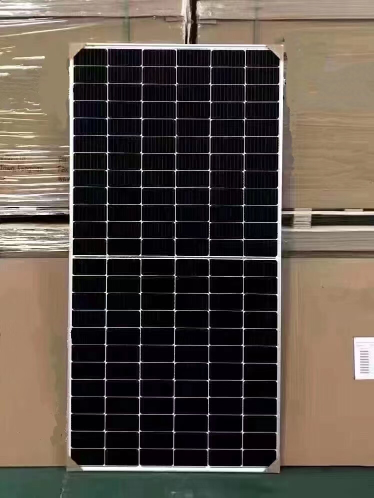 40 Watt Mono Solar Panel
USB output:5V-2.1A Solar technology
DC output:18V-2.2A
Maximum current(A): 2.2A
Cell specification(mm):156*156 Having Trouble Charging? We’ve done all we canbut some devices may not charge directly from
Working temperature:-10C-50℃ Test Standard:Am1.525℃1000W/m directly at