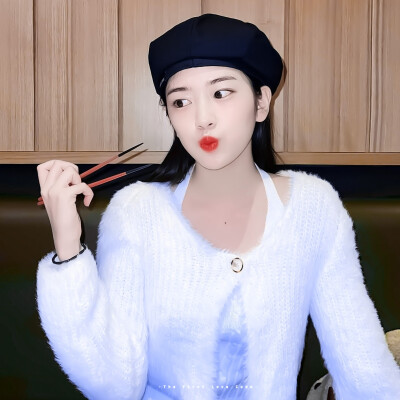 「宥 真 今 天 吃 什 么 好 捏 -ᴗ-⸝⸝ก」