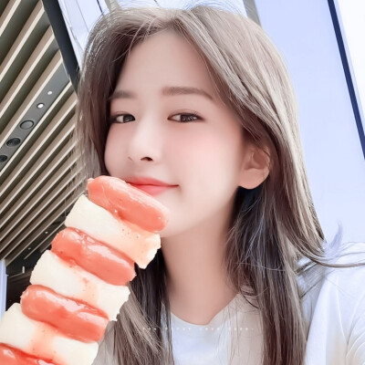 「宥 真 今 天 吃 什 么 好 捏 -ᴗ-⸝⸝ก」