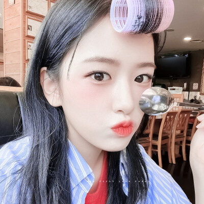 「宥 真 今 天 吃 什 么 好 捏 -ᴗ-⸝⸝ก」