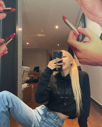 上课瞌睡王，下课干饭王，学校孤寡王，简称王中王