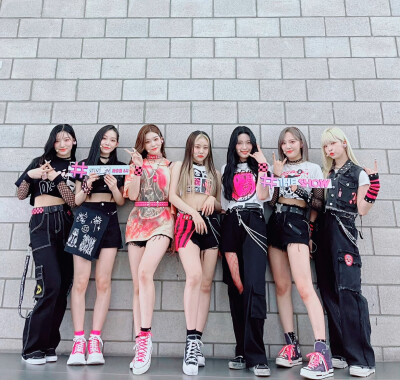 福富月 TSUKI
/图源见logo ​​​侵删