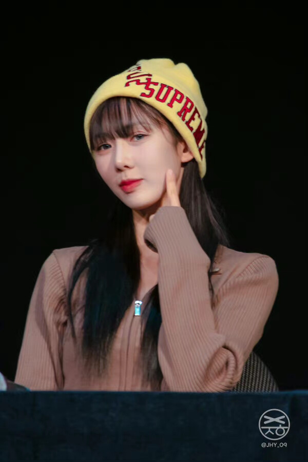 金裕贤 yoohyeon
/图源见logo ???侵删