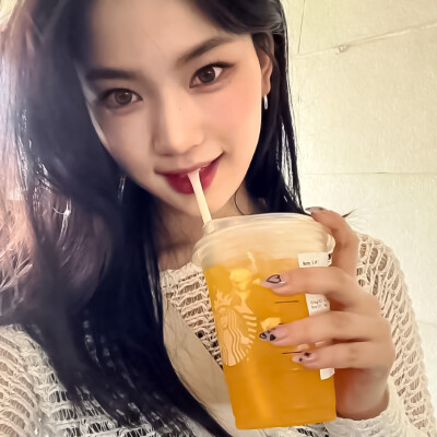  ♡·✧⁺’ ⑅୨୧