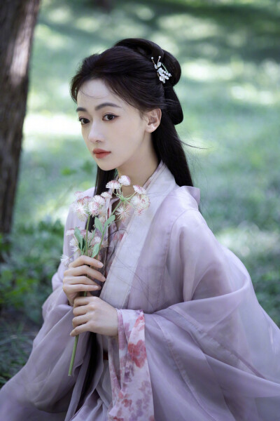 吴谨言