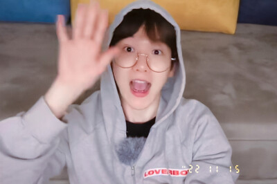 可可爱爱的伯贤
©江允哲