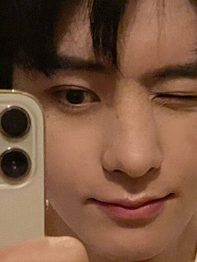 邓孝慈