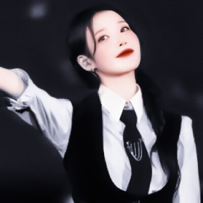 IU
苏稚童