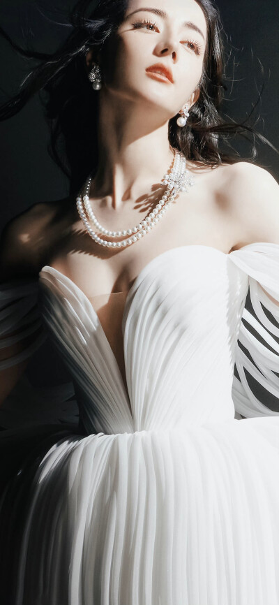 迪丽热巴费加罗