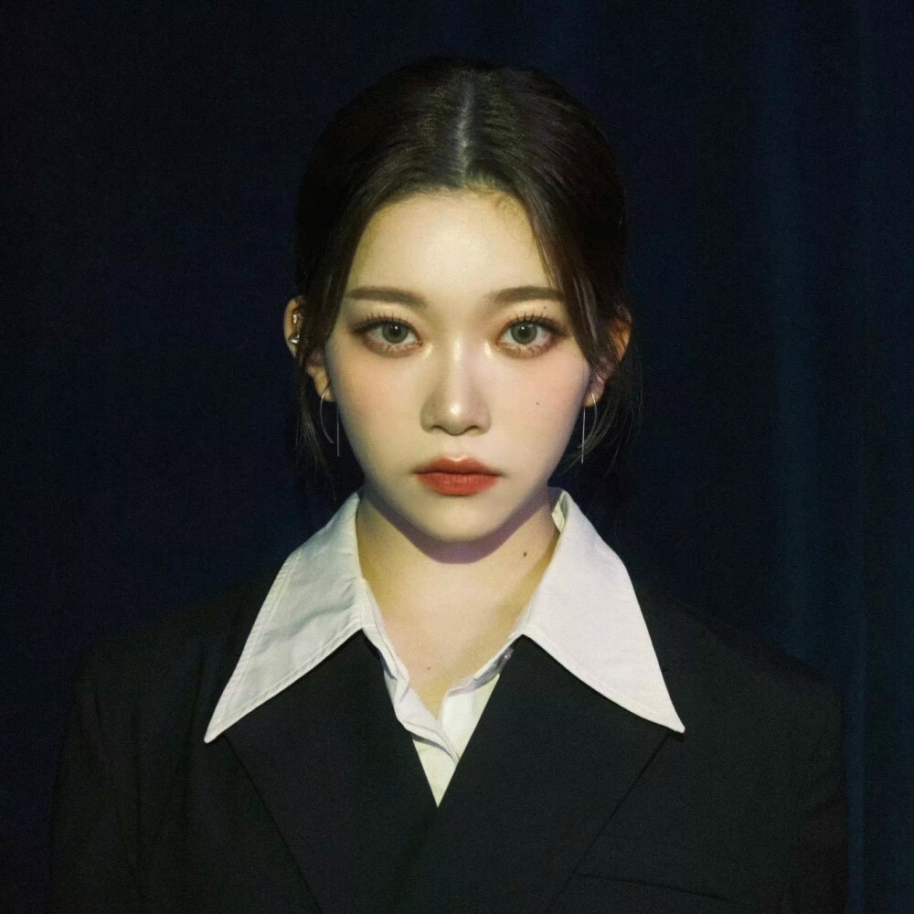 福富月 头像 /图源见logo 676767侵删