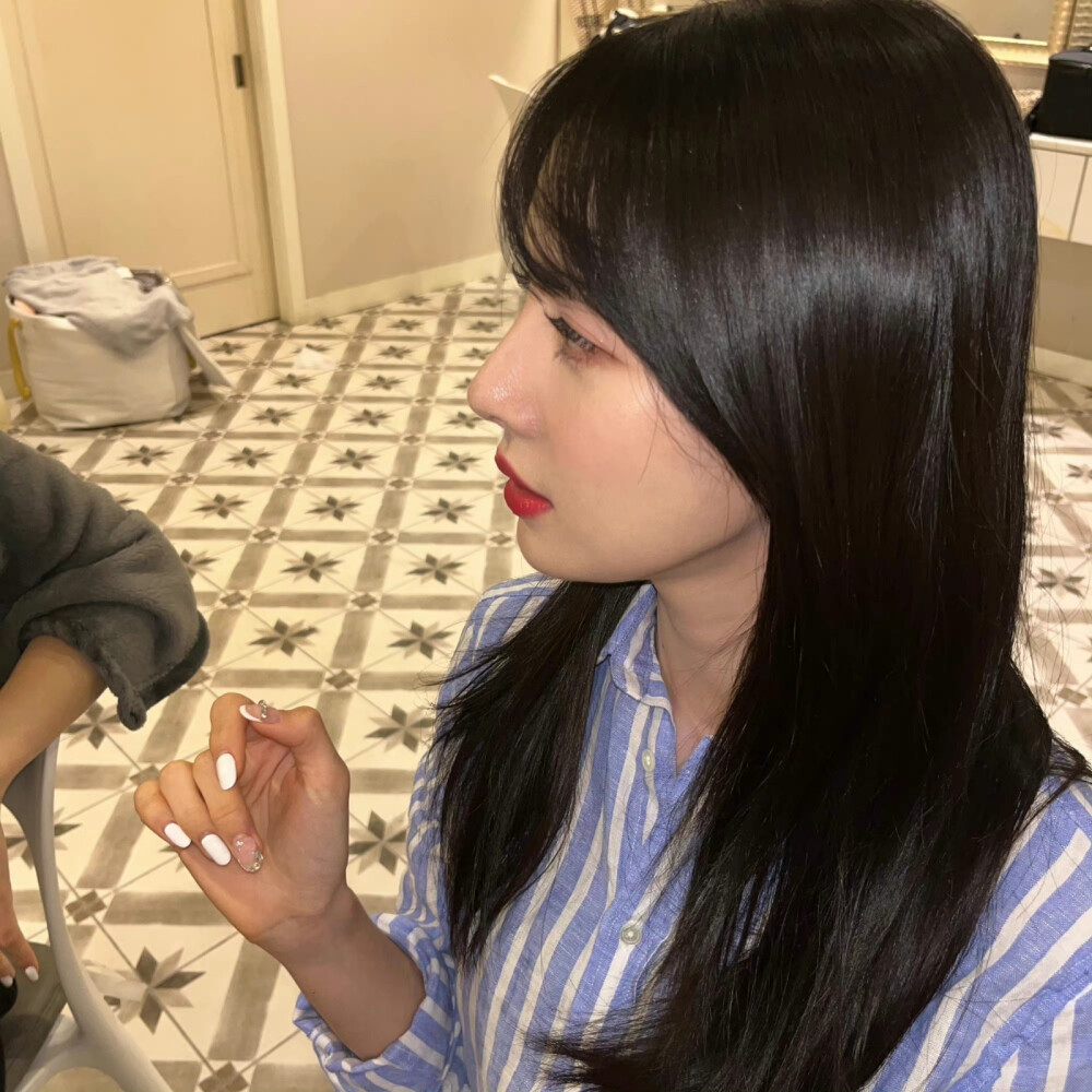 雪娥 头像 /图源见logo 676767侵删