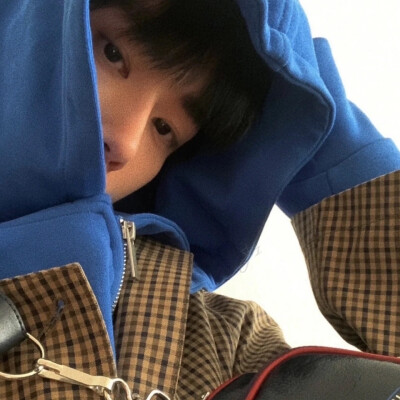 【锦鲤-】男生 头像 自截