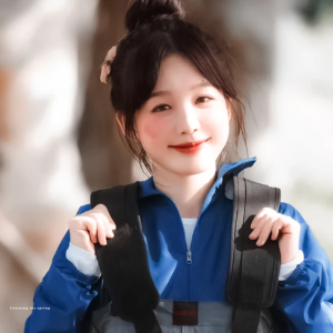 甜妹8选1【虞书欣，田曦薇，章若楠，赵露思，徐梦洁，沈月，谭松韵，赖美云】从左到右哦~