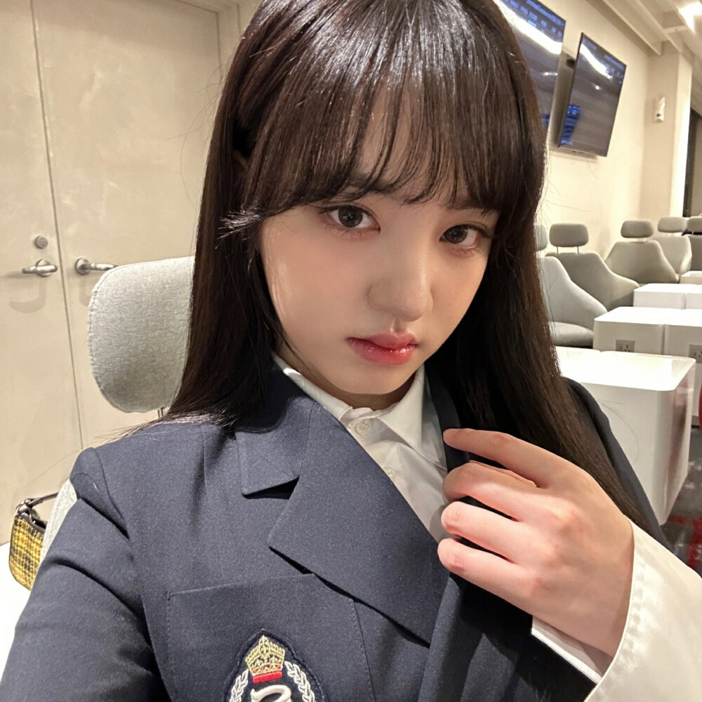 金秋天
liz
直井怜
李瑞
Wendy