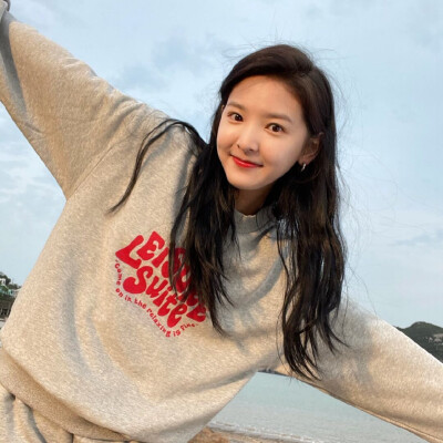 11.19
章若楠头像