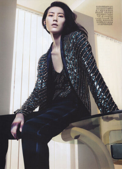 刘雯 胡兵 Vogue China May 2012 赠刊
Armani专题
weibo@嘉恢君