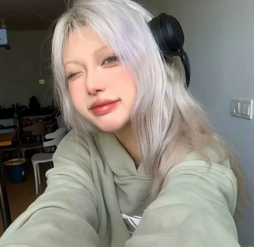 绿色系女头 当然啦 我们都会幸福