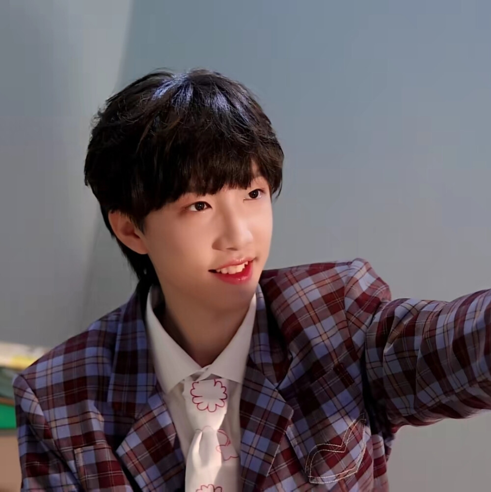 穆祉丞/姚昱辰/朱志鑫可二改