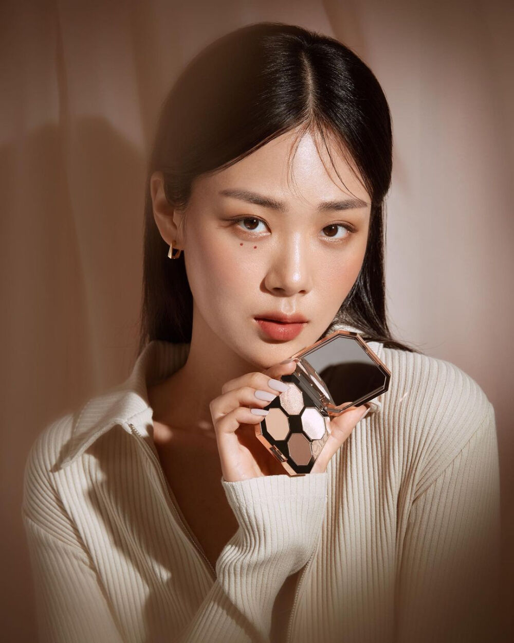 bibi金亨瑞bibi ins搬运 - 堆糖,美图壁纸兴趣社区