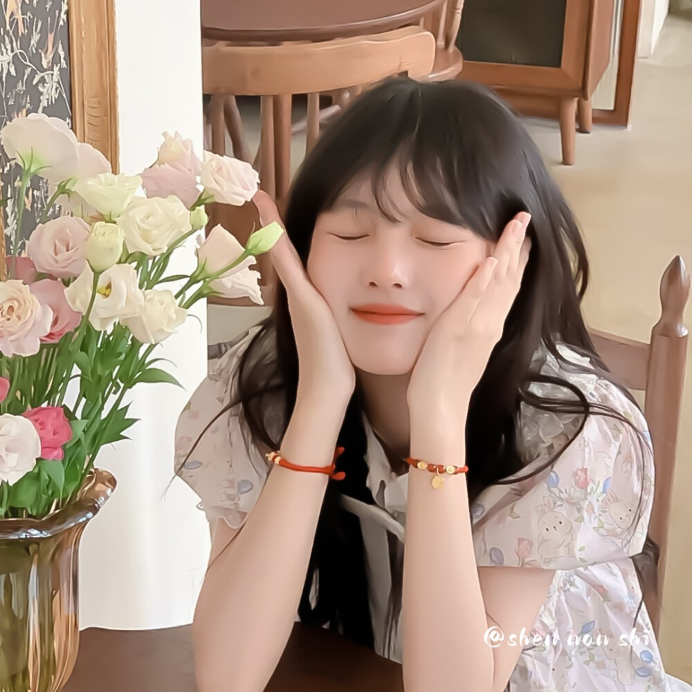 ᴱᵃᶜʰ ʰᵃˢ ⁱᵗˢ ᵒʷⁿ ᵇᵒᵃᵗ ᵃⁿᵈ ᶠᵉʳʳʸ.
©冷酒