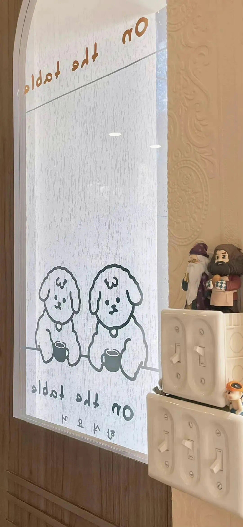 白色 简约 壁纸