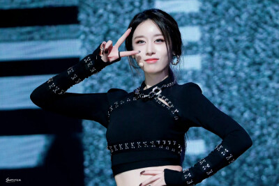 朴智妍 jiyeon
/图源见logo ​​​侵删