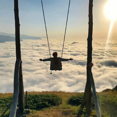 男生头像
喜欢清晨的风，好像什么都可以重新开始。