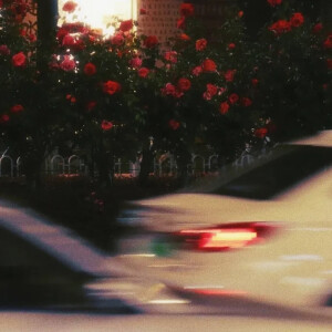 朋友圈背景图
.怪风太温柔像老朋友像旧时候。