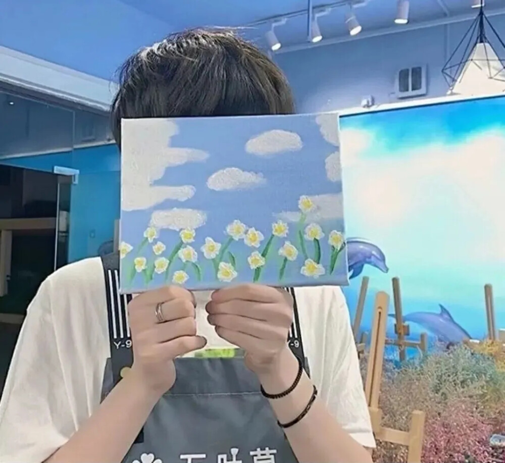 月遇从云，花遇和风。