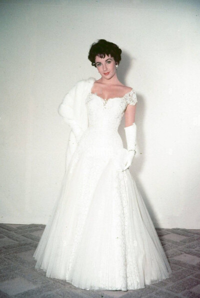  Elizabeth Taylor