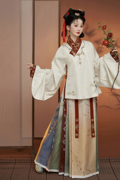 明制 熊猫 柿子
来源：钟灵记