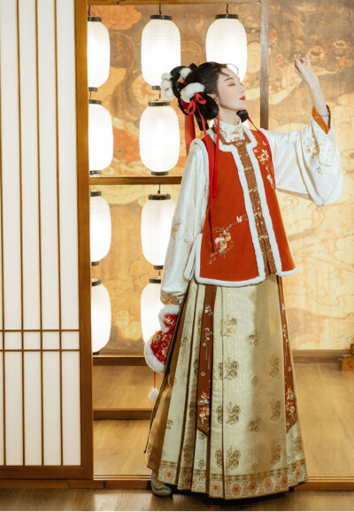 明制 熊猫 柿子
来源：钟灵记