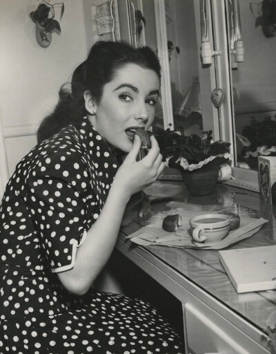  Elizabeth Taylor