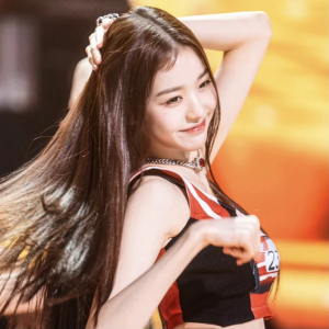 张元英站图舞台图可二改
看简介