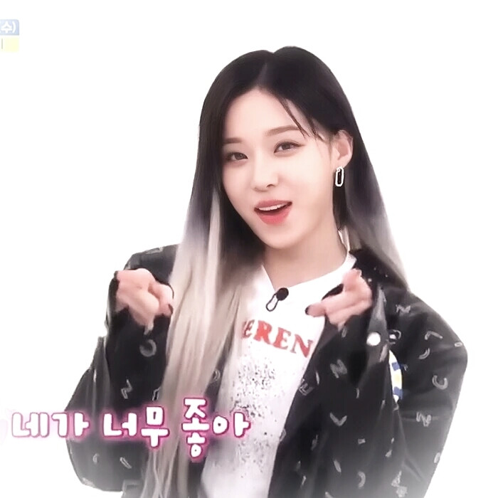 金玟庭Winter
「蝶は貴重ですよ。色のついた蝶をもっと守ってください。ハハ」——"Butterfly"﹉"colorful butterfly"
原：杜若梅 鲜草