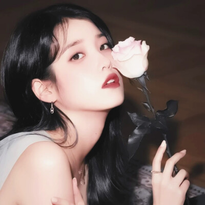 IU