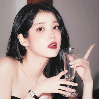 IU