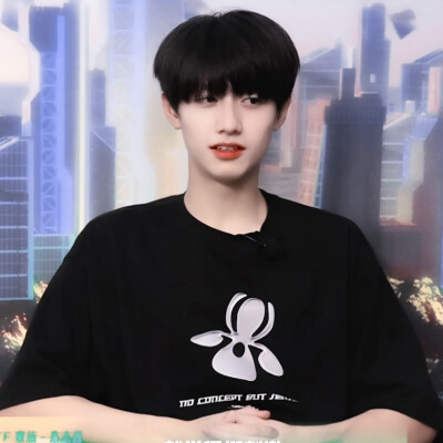 朱志鑫
原◎饭后炸甜点