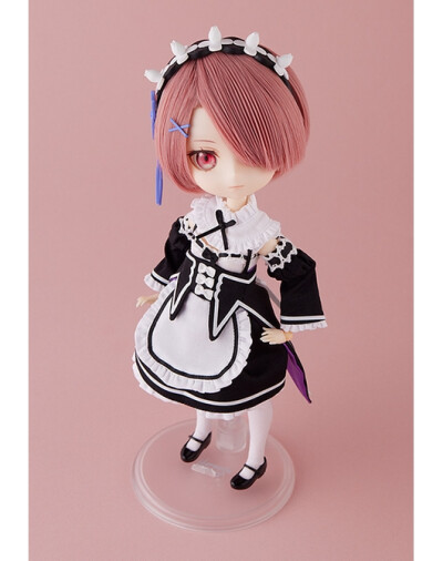 Harmonia humming doll