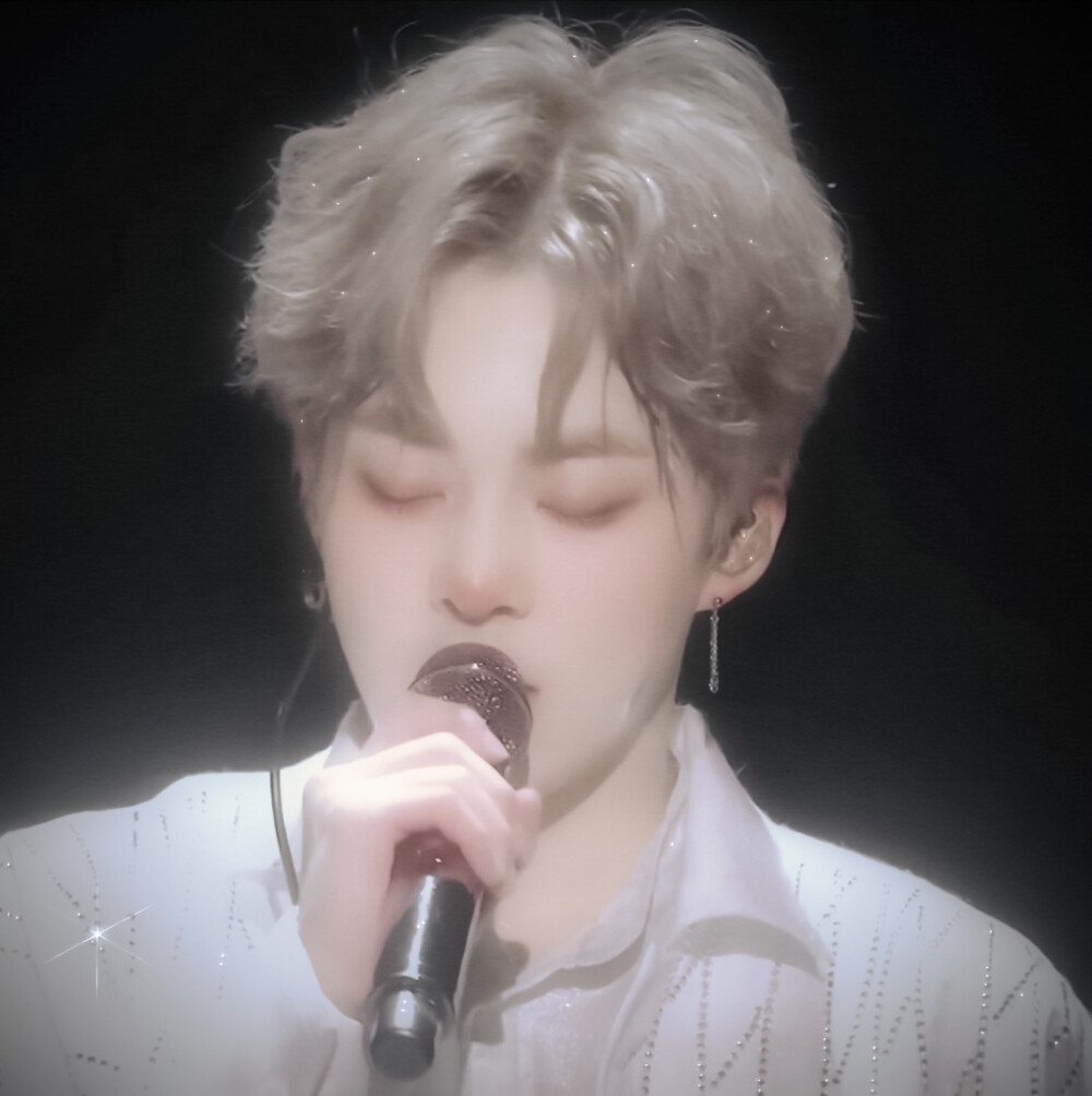  *Moonlight singer.(月光歌者)//金珉锡Xiumin