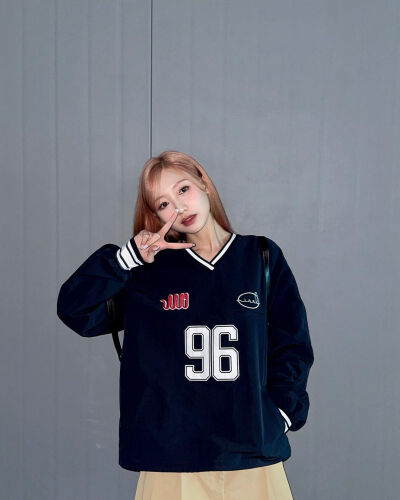 柳洙正 Sujeong
/图源见logo ​​​侵删